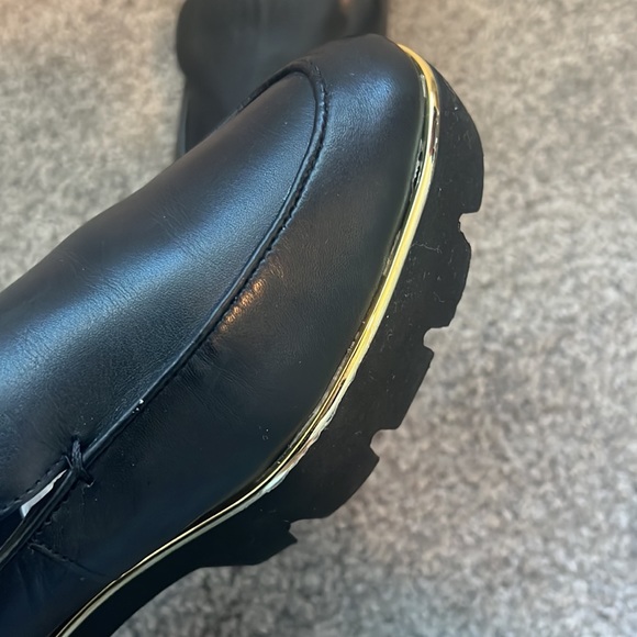 DKNY ‘Alley’ Leather Pointed Toe Loafer Gold Trim - Picture 9 of 9